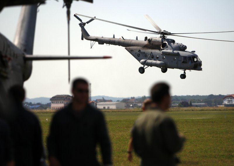MORH: 15 ljudi s dva remontirana helikoptera upućeni u operaciju na Kosovu