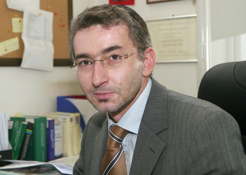 Koliko Siniša Petrović zarađuje od nadzornih odbora?