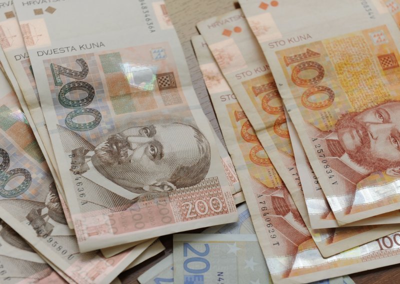 Računovođa s računa kulturno-umjetničke udruge ukrao 252.000 kuna
