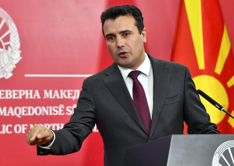 Premijer Sjeverne Makedonije podnio ostavku