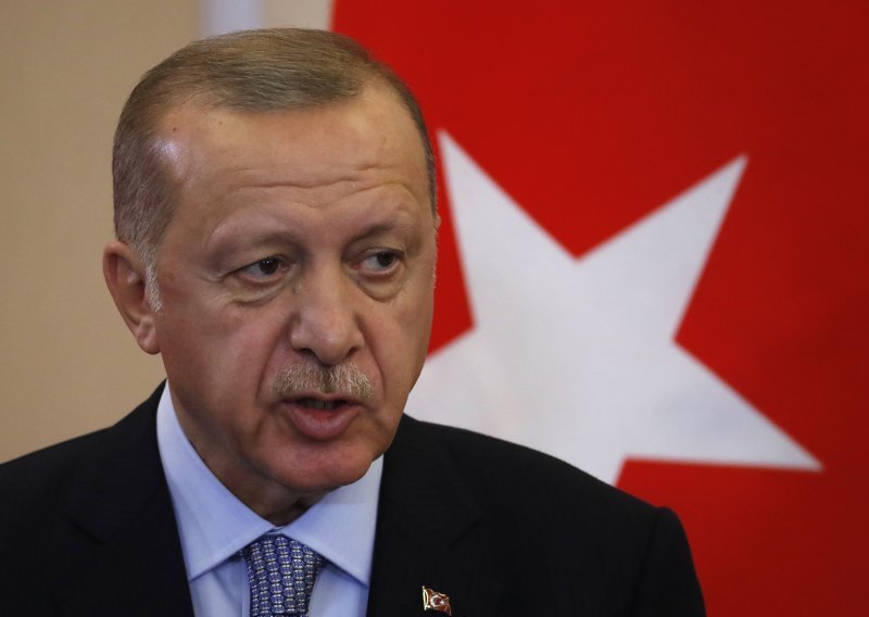 Erdogan prijeti zatvaranjem baza koje koristi američka vojska