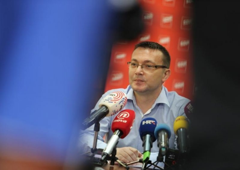 Bauk otkrio što će biti s raspuštenim članstvom SDP-a