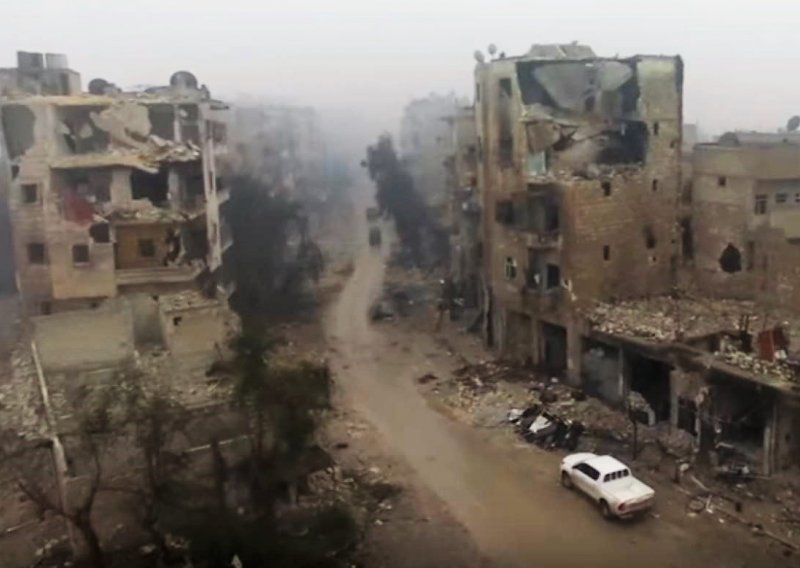 Dronom snimili razaranje istočnog Alepa