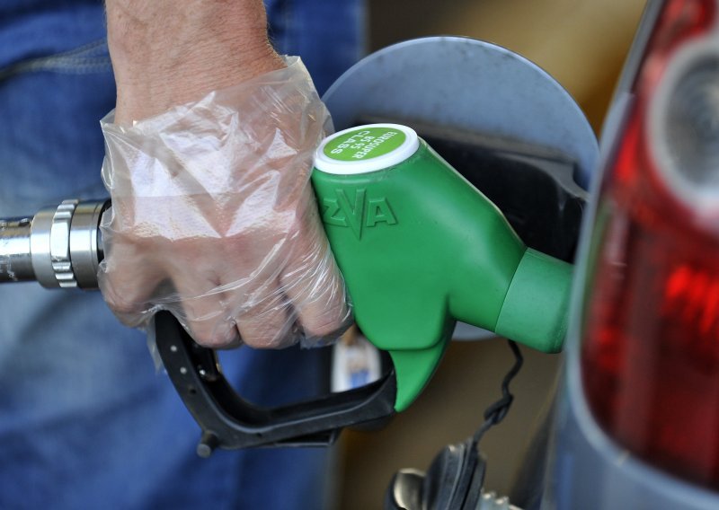 Cijene goriva mogle bi padati još desetak posto, no pita se i korona