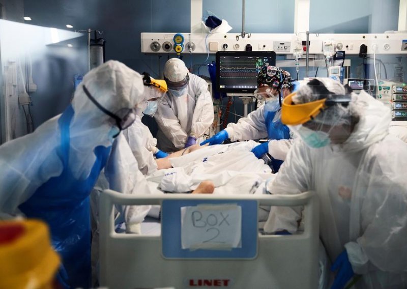 Broj preminulih u Kataloniji uzletio zbog nove metode brojanja žrtava koronavirusa