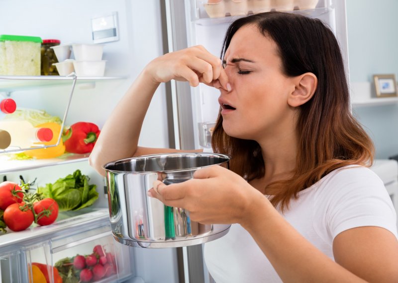 Brzo i efikasno: Jednim potezom riješite se neugodnih mirisa iz hladnjaka