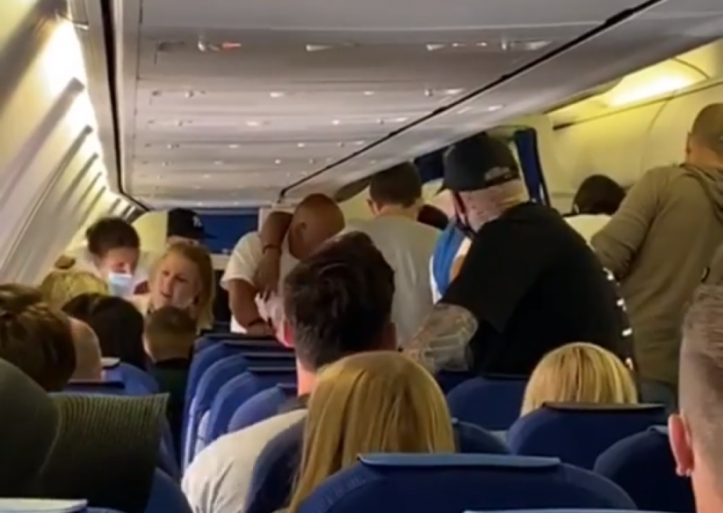 [VIDEO] Tučnjava na letu Amsterdam - Ibiza zbog zaštitnih maski