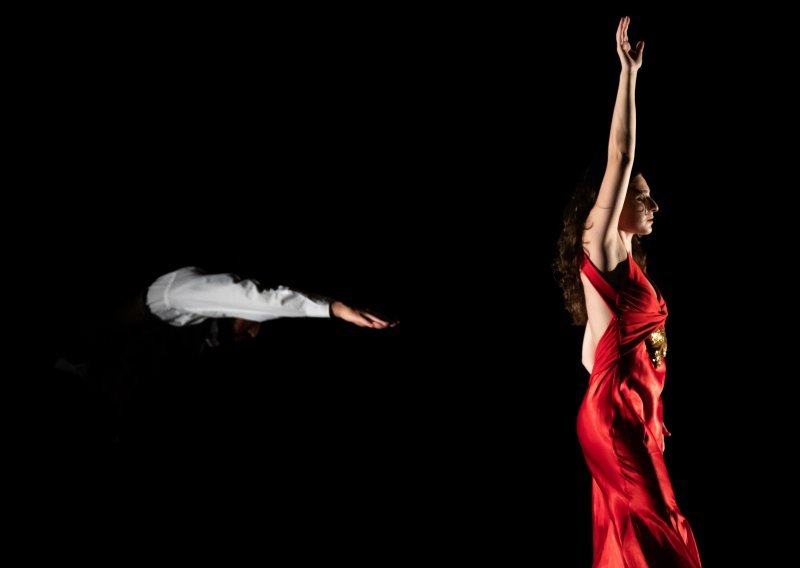 [FOTO] U sklopu baletnih večeri na Sustipanu izvedena predstava 'Felliniana'