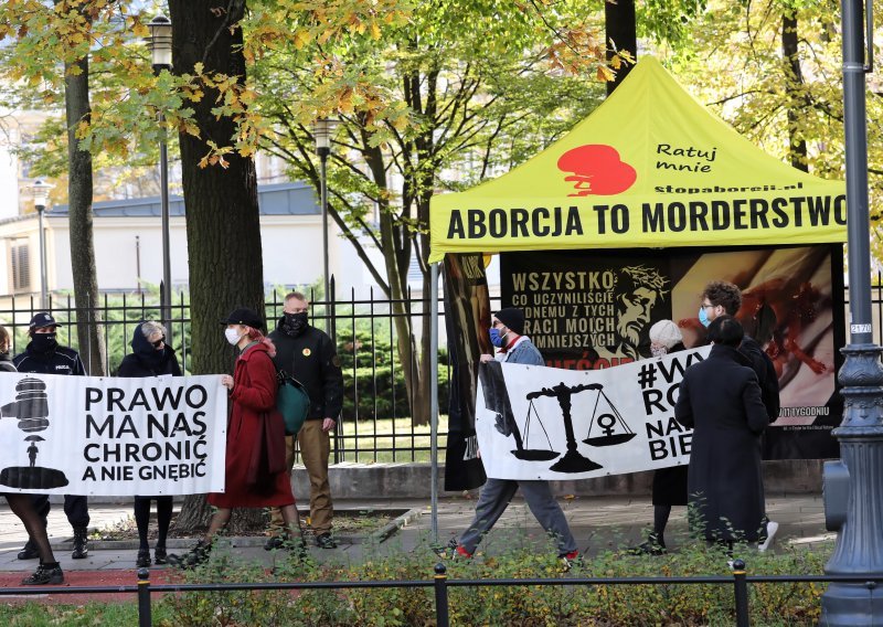 Prosvjedi u Poljskoj protiv skoro potpune zabrane abortusa