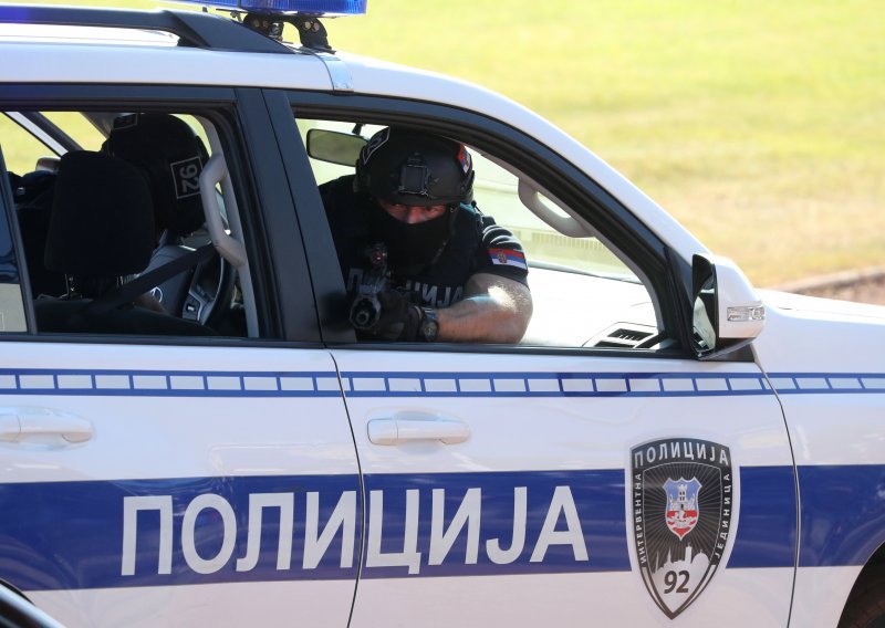 U Srbiji poginula dva migranta pri pokušaju vozača da pobjegne policiji