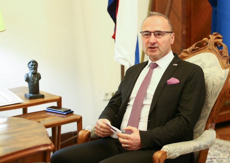 Grlić Radman, di Maio i Logar potpisuju u Trstu posebnu izjavu o Jadranu