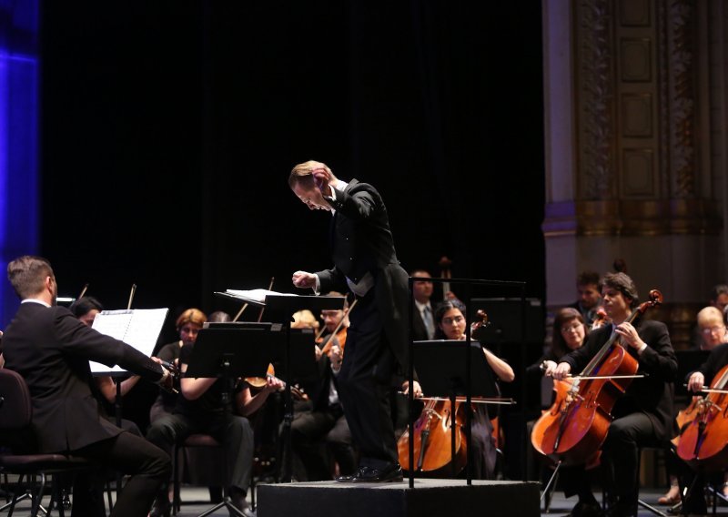 Riječki simfonijski orkestar izveo koncert 'Zajc, Beethoven, Šostakovič: Prekretnice'