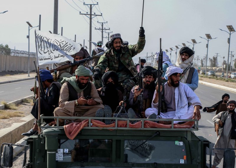 Ozbiljne sumnje na Pentagonu: SAD prikriva informacije o padu Afganistana