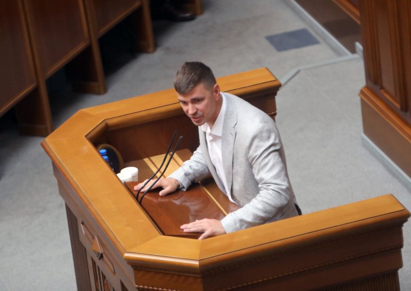 Mladi ukrajinski političar umro u taksiju; sudjelovao je u istrazi o korupciji u obrambenom sektoru