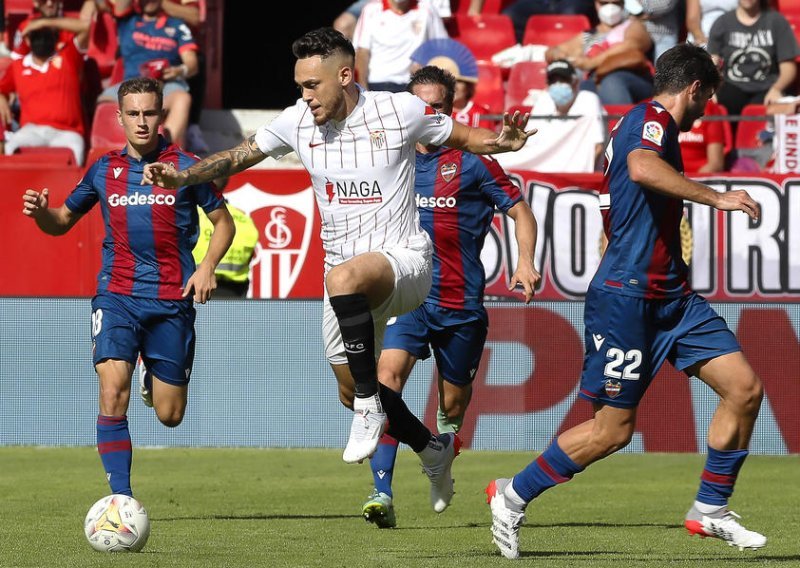 Sevilla slavila u ludoj golijadi s Levanteom; Ivan Rakitić pobjedu svoje momčadi pratio je s klupe za rezerve