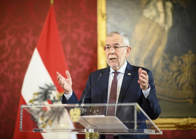 Austrijski predsjednik otvorio palaču za cijepljenje stotina ljudi