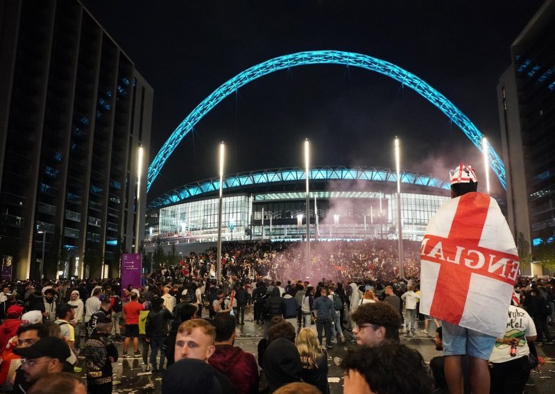 Ovo je strašno! Oko 60.000 navijača bez ulaznica bilo je spremno uletjeti na Wembley nakon finala Eura, zamalo su izbjegnuta stradanja sa smrtnim ishodom