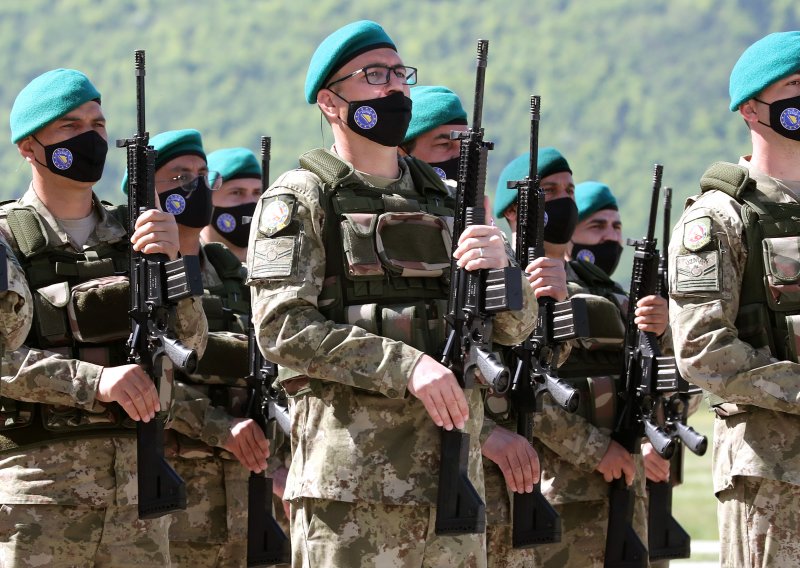 Dramatično upozorenje OESS-a: Mir u BiH opasno ugrožen, EU spremna poslati šest tisuća vojnika