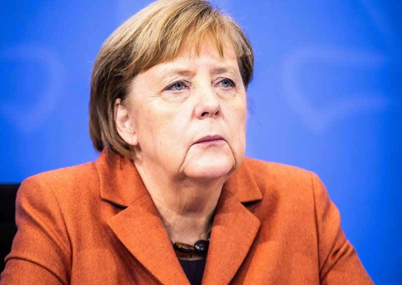 Merkel poručila da se ne smiju ignorati Putinove nuklearne prijetnje: 'Treba ih shvatiti ozbiljno'