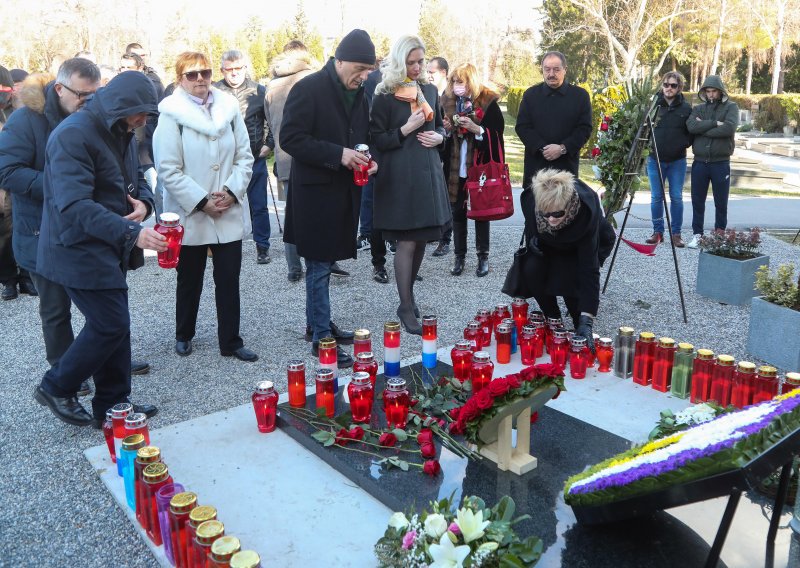 Stranka rada i solidarnosti obilježila prvu godišnjicu smrti Milana Bandića