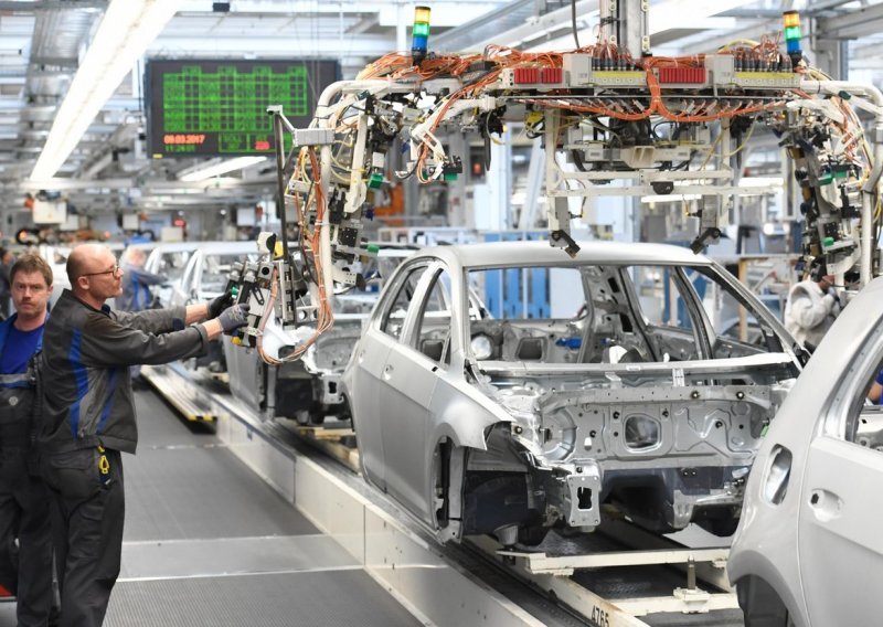 Potpuni embargo: Volkswagen obustavlja proizvodnju u Rusiji i prekida sav izvoz
