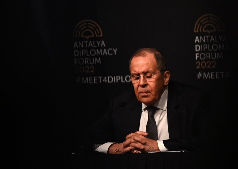 Lavrov dao intervju za beogradske medije: Srbi i Rusi bratski narodi koje povezuju i zajednička povijest i pobjede u borbi protiv neprijatelja