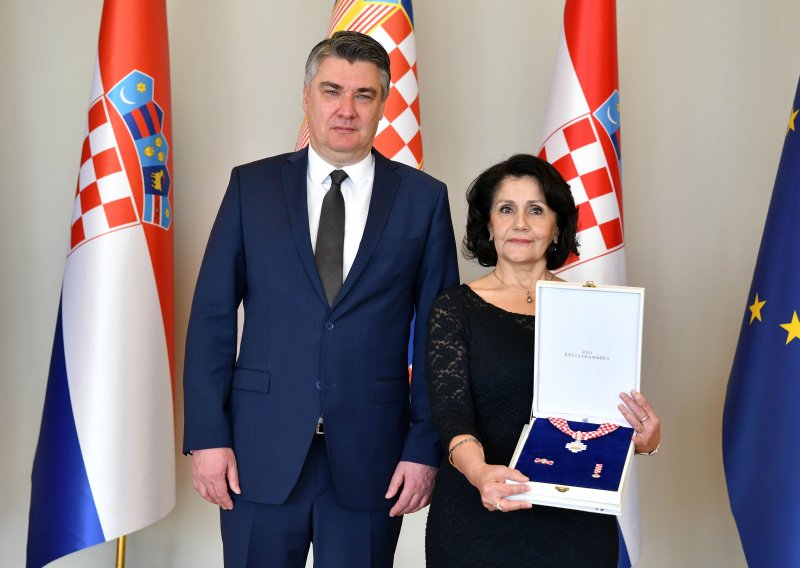 Milanović odlikovao glavnu tajnicu Ureda Mirjam Katulić