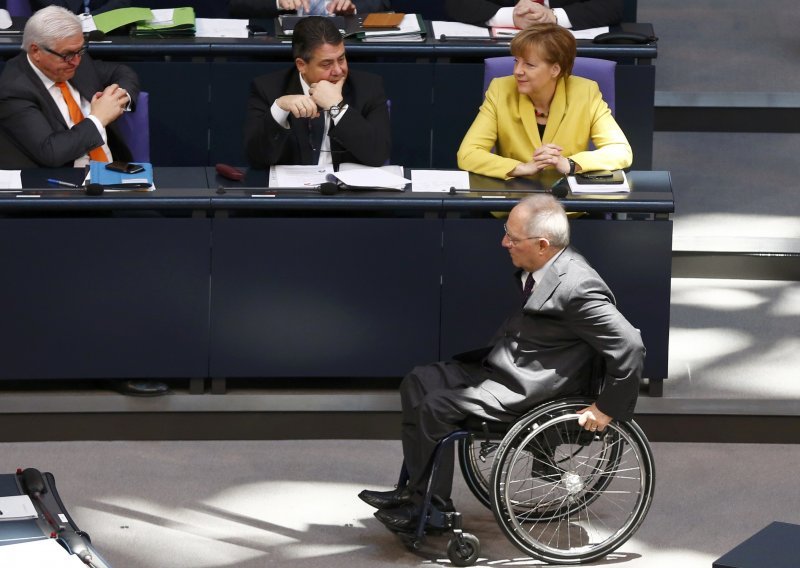 Schäuble prijeti Merkel ostavkom, a ona ga ne može smijeniti