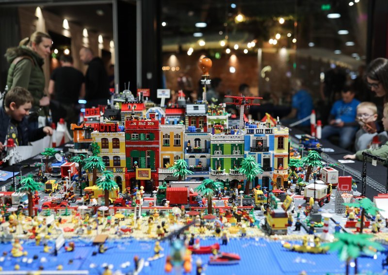 U Zagrebu otvorena izložba Lego kockica