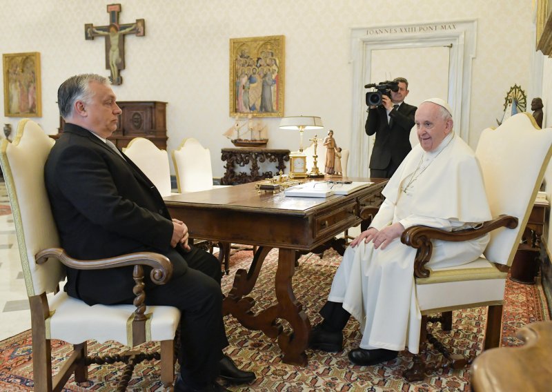 Papa primio mađarskog premijera Viktora Orbana i zahvalio mu na prihvatu izbjeglica iz Ukrajine