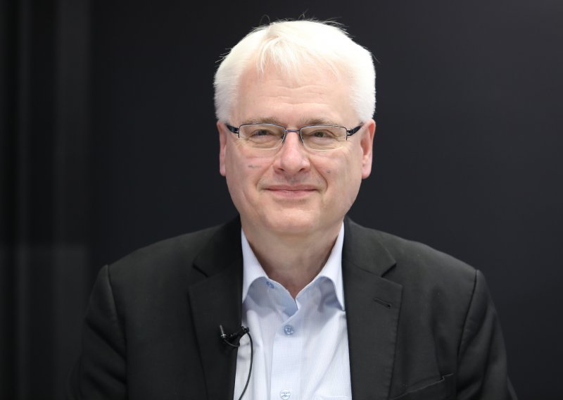 Josipović o pomilovanju Mustača i Perkovića: 'Vode se ratovi koji traju iz doba bivše Jugoslavije, razračunavaju se računi'