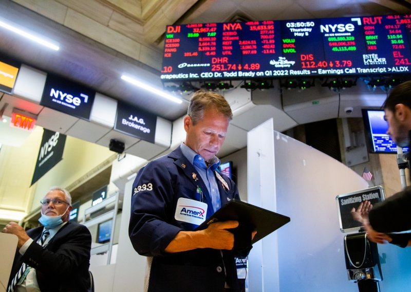 Wall Street oštro pao treći dan zaredom, svi u strahu od poteza Feda