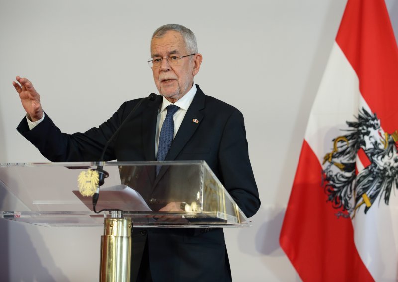 Austrijski predsjednik poziva da se stane na kraj 'zastrašivanju' nakon samoubojstva liječnice