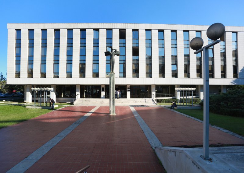 Dojava o bombi na Županijskom sudu u Splitu bila je lažna