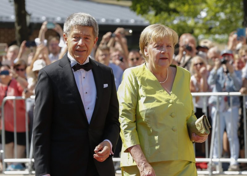 Ljubav između njih cvjeta i nakon 24 godine braka: On je 'mirna luka' Angele Merkel