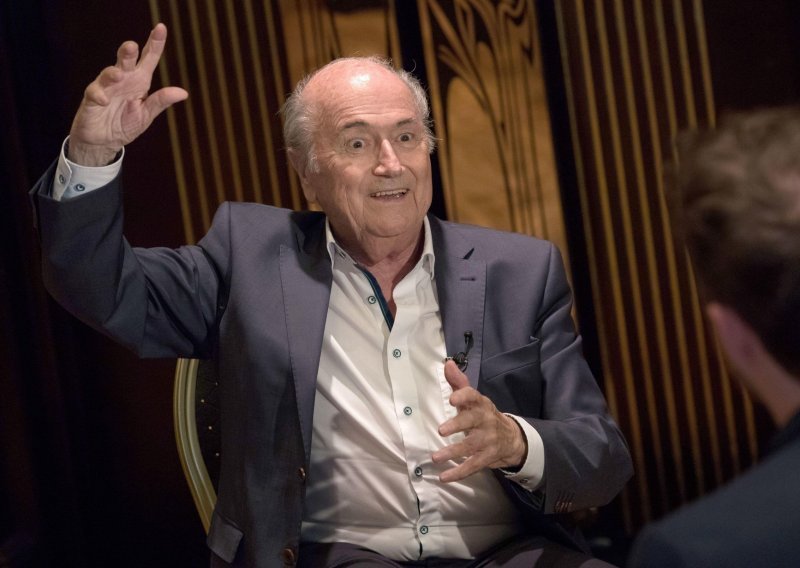 Bivši šef Fife Blatter šokirao svijet priznanjem zašto je Katar kao domaćin Svjetskog prvenstva velika pogreška!