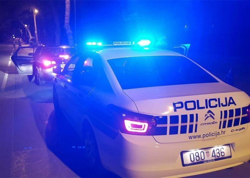 Navijački sukob na Zapadnoj obali u Splitu, policija na terenu