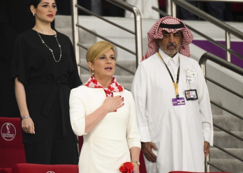 Kolinda Grabar-Kitarović u društvu najmoćnije dame arapskog svijeta ne odustaje od provjerene navijačke uniforme