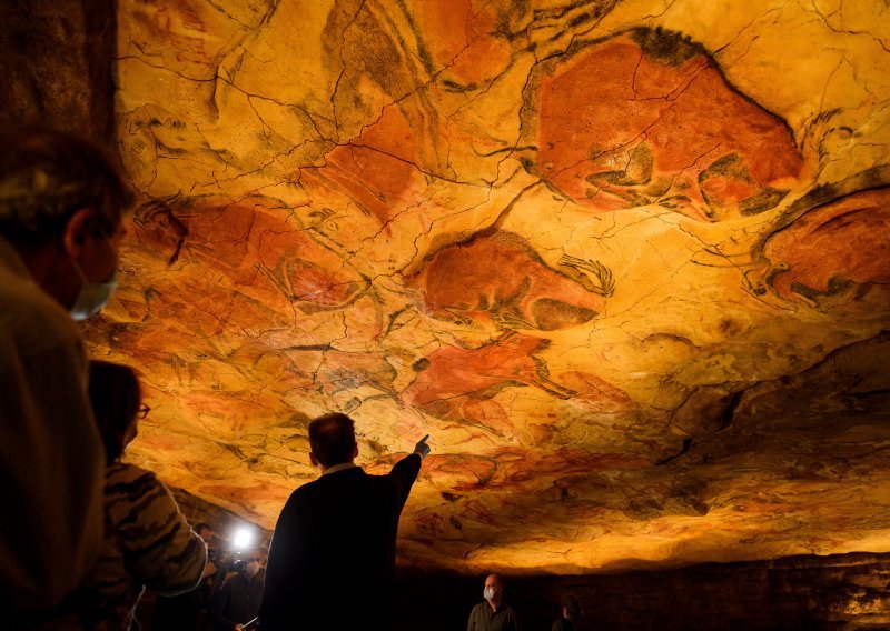 Otkriće restauratora namještaja zapanjilo znanstvenike: Pećinske crteže s motivima životinja lovci sakupljači koristili kao lunarni kalendar