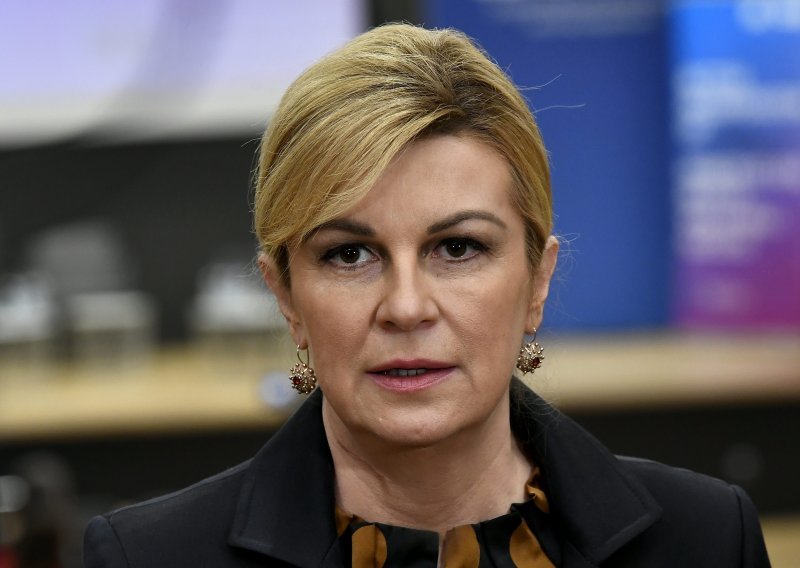 Kolinda Grabar-Kitarović nije bila u Zagrebu ali se emotivno oprostila od Ćire: 'Beskrajno nam nedostaješ'