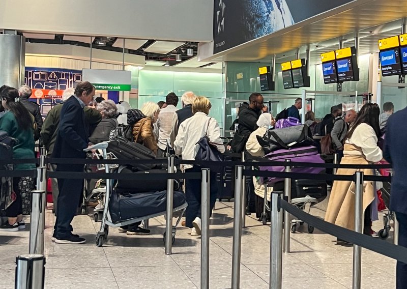 Kaos u avio prometu: Štrajk radnika u sedam zračnih luka