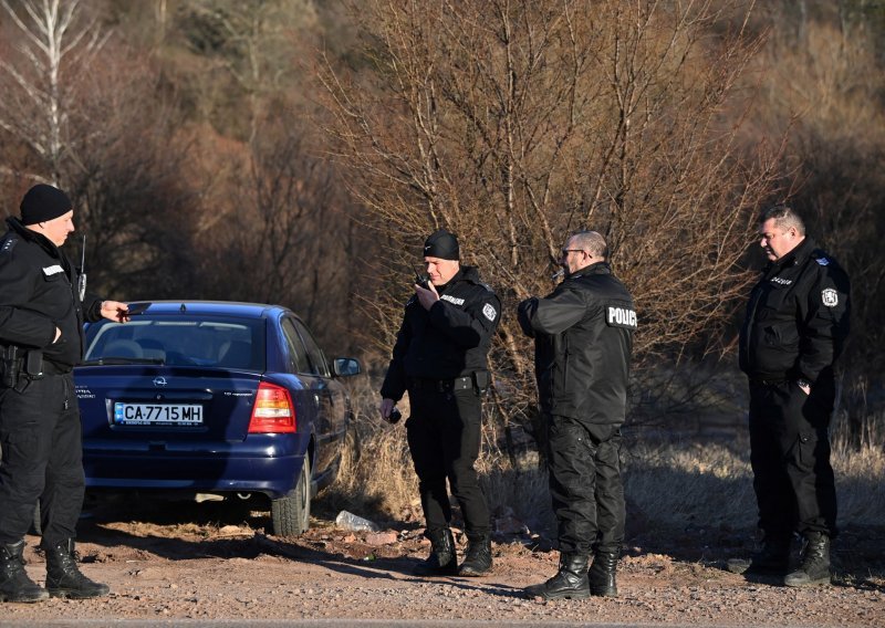 U napuštenom kamionu u Bugarskoj pronađeno 18 beživotnih tijela migranata