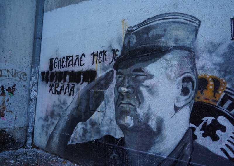 Velika akcija u Srbiji: Traži se uklanjanje grafita posvećenih ratnom zločincu Ratku Mladiću