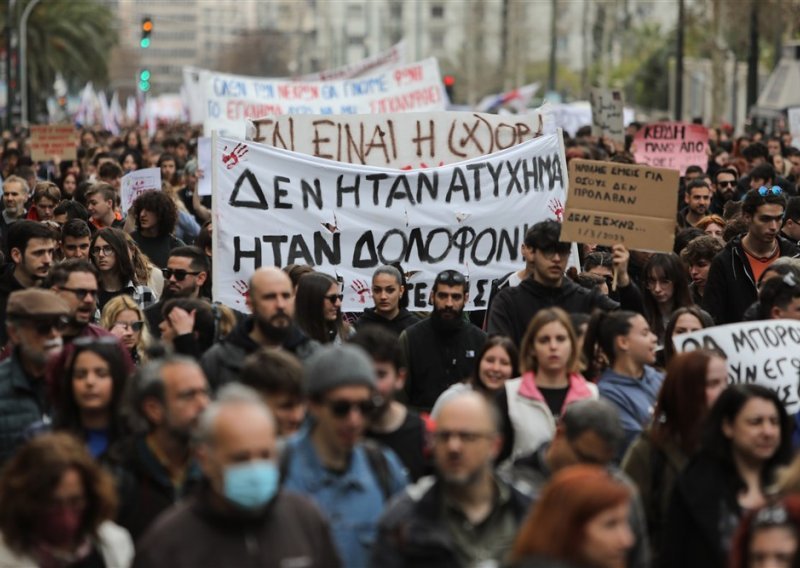 Grci u štrajku zbog rasta troškova, paraliziran promet