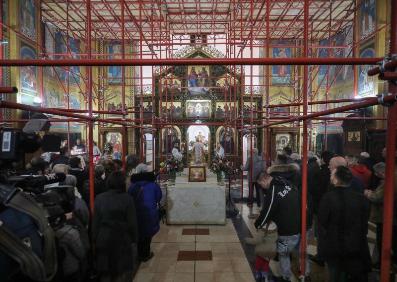 Pravoslavni vjernici proslavili Uskrs u hramu Preobraženja Gospodnjeg