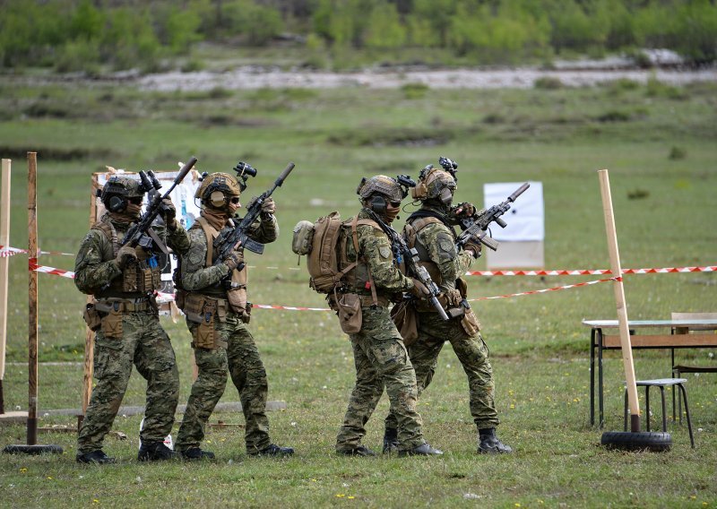 Hrvati žele uvođenje vojne obuke, ali razlog zašto to žele je nevjerojatan