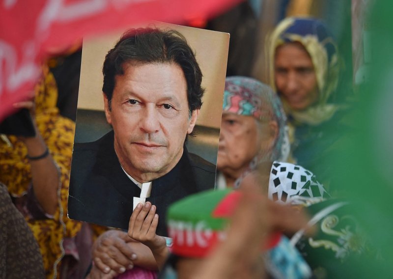 Bivši pakistanski premijer pušten na slobodu uz jamčevinu