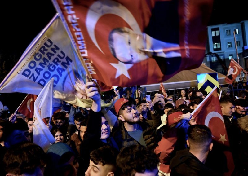 Turska oporbena stranka tvrdi da je došlo do nepravilnosti kod prebrojavanja glasova