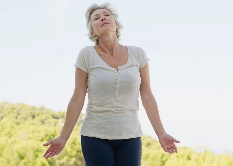 Menopauza i debljanje: Kako se riješiti masnoće na trbuhu