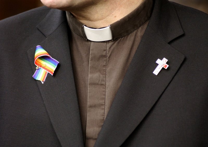 Engleska crkva planira uvesti nove pastoralne smjernice za istospolne zajednice